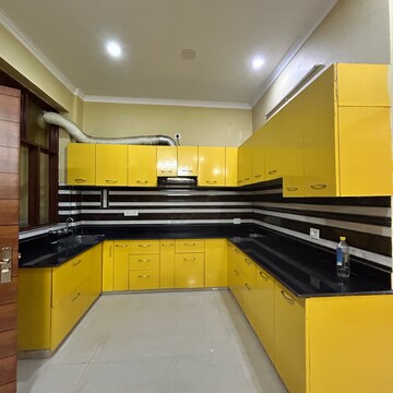 Kitchen in 2 BHK Builder Floor at Ansal Plaza Sector-23, Carterpuri Village – for Rent