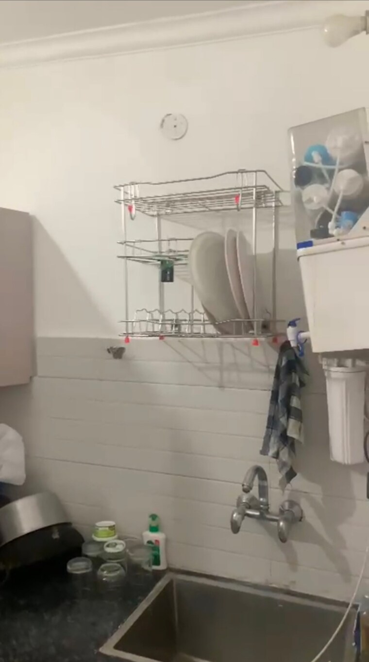 Bathroom, saket 3 Bedroom 1650 Sq.Ft. Builder Floor In Saket Delhi 9189688