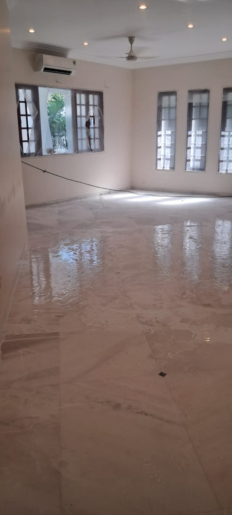 Master Bedroom, juhu 3 Bedroom 3500 Sq.Ft. Villa In Juhu Mumbai 9189710