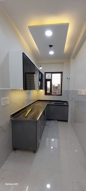Kitchen in 3 BHK Builder Floor at BPTP District, Sector 81 – for Rent