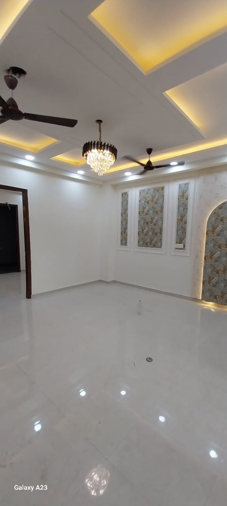 Room, bptp-district 3 Bedroom 150 Sq.Yd. Builder Floor In Sector 81 Faridabad 9189717