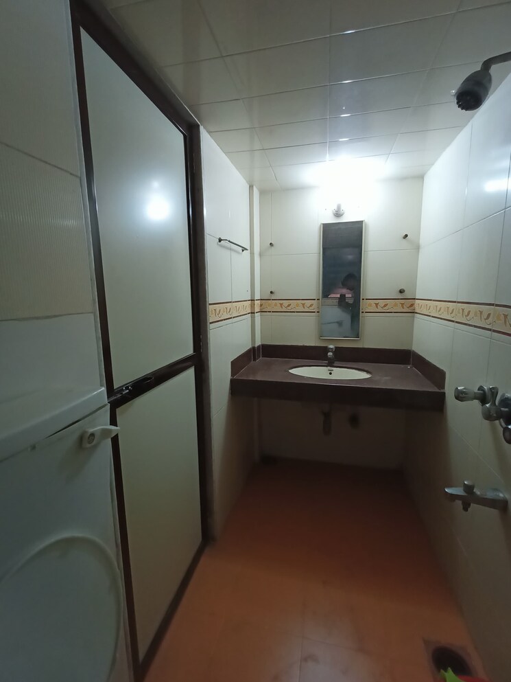 Kitchen, patel nagar 3 Bedroom 1600 Sq.Ft. Builder Floor In Patel Nagar Delhi 9189369