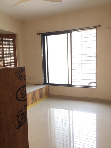Room in 3 BHK Apartment at Mittal Sun Orbit, Sinhagad Road – for Sale