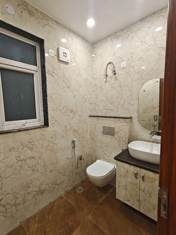 Bathroom in 2 BHK Builder Floor at Patel Nagar – for Rent