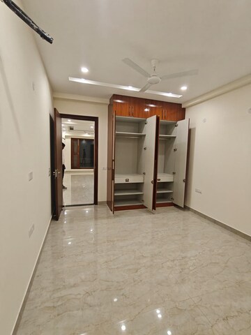 Room in 2 BHK Builder Floor at Patel Nagar – for Rent