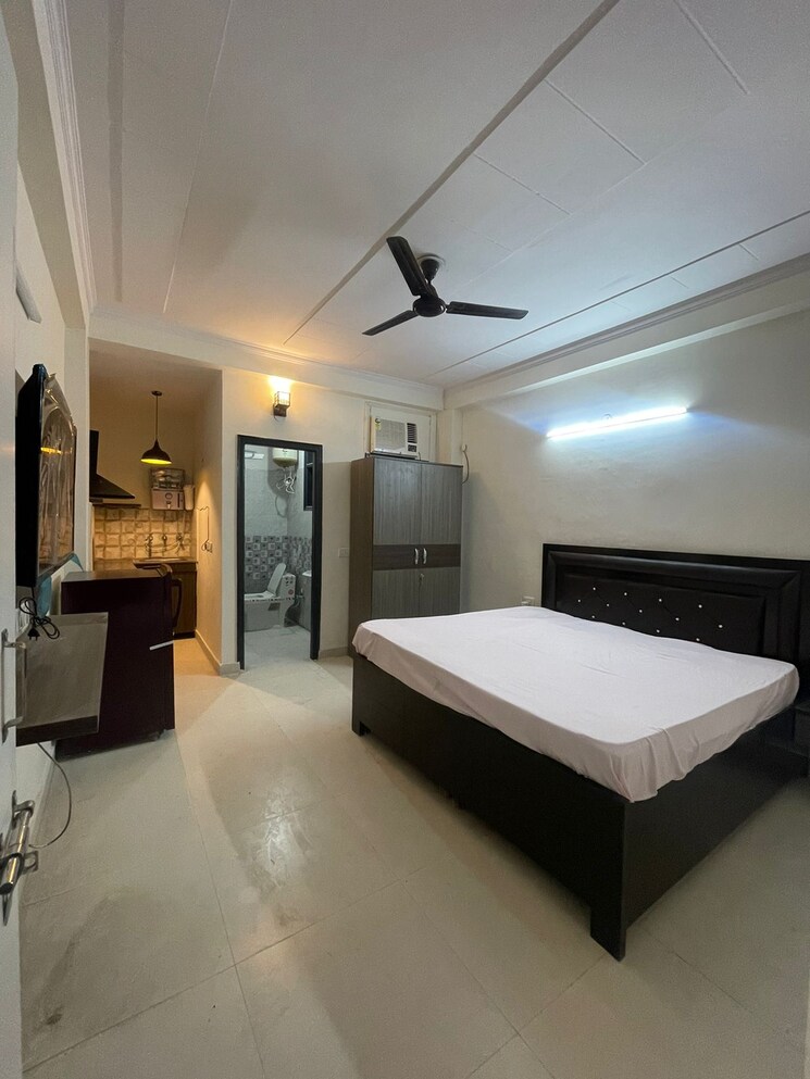 Bedroom, sector 39 1 RK 500 Sq.Ft. Builder Floor In Sector 39 Gurgaon 9189782