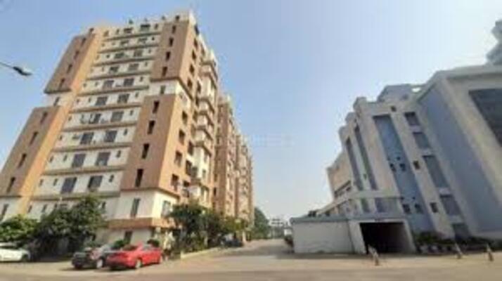3 BHK + Servant Room Apartment For Sale in Bengal Greenfield Ambition