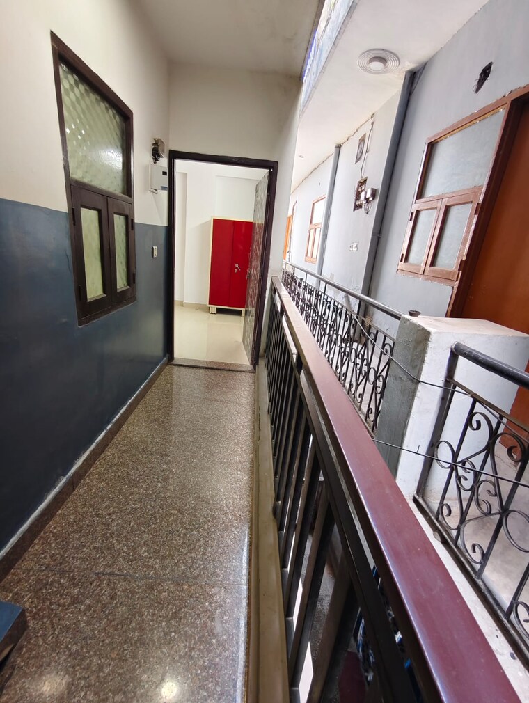 Balcony, maidan garhi 1 Bedroom 450 Sq.Ft. Builder Floor In Maidan Garhi Delhi 9189829