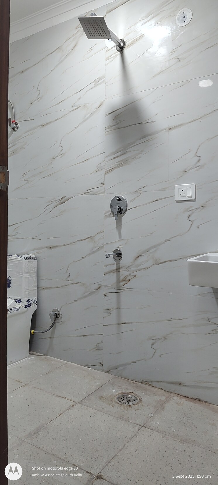 Bathroom, chattarpur 2 Bedroom 868 Sq.Ft. Builder Floor In Chattarpur Delhi 9189851