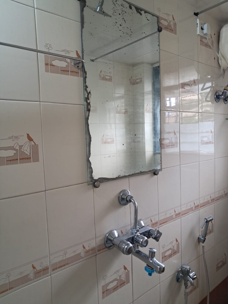 Bathroom, chandralok-chs-kanjurmarg 1.5 Bedroom 500 Sq.Ft. Apartment In Kanjurmarg East Mumbai 9189850