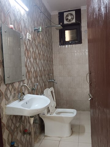 Bathroom in 2 BHK Builder Floor at Saket – for Rent