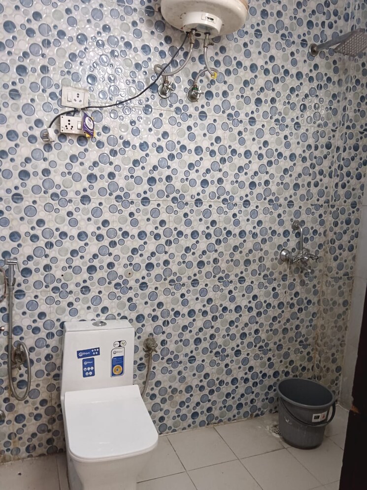 Bathroom, saket 2 Bedroom 1125 Sq.Ft. Builder Floor In Saket Delhi 9189849
