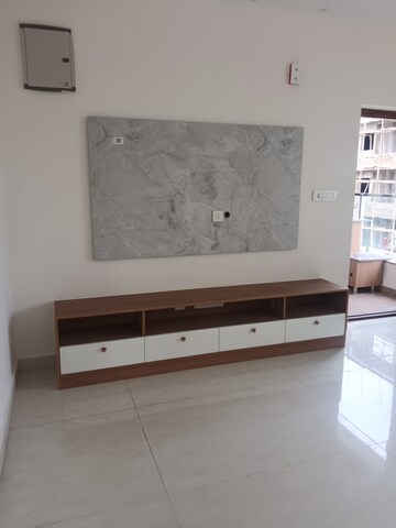 Furnished Amenities in 3 BHK Apartment at Kokapet – for Rent