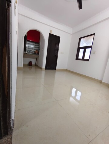 Bathroom in 1 BHK Builder Floor at Saket – for Rent