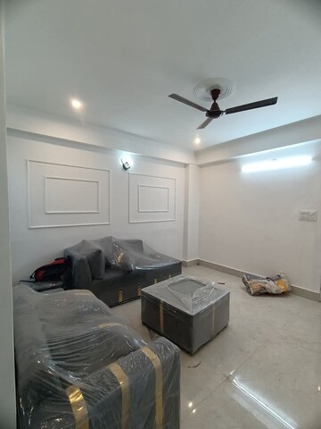 Master Bedroom in 1 BHK Builder Floor at Saket – for Rent