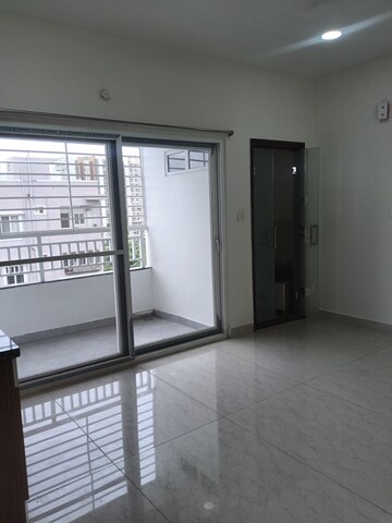 Room in 3 BHK Apartment at Kokapet – for Rent