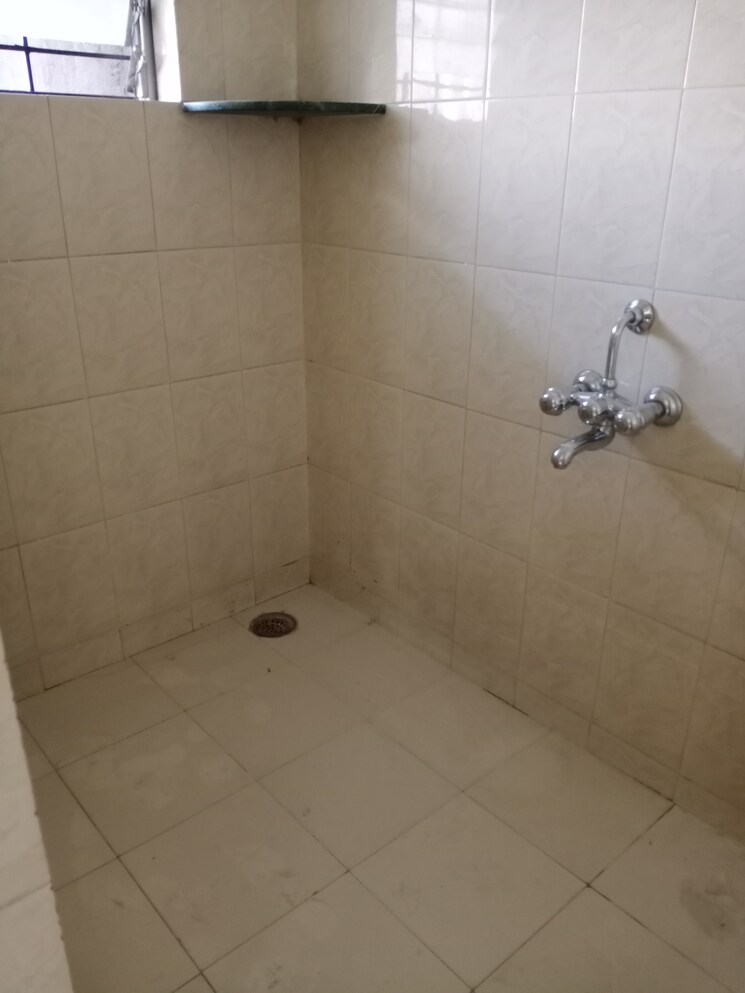 Bathroom, mittal-sun-paradise 2 Bedroom 1000 Sq.Ft. Apartment In Anand Nagar Pune 9189926