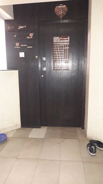 Room in 3 BHK Apartment at Sun Planet, Anand Nagar – for Sale