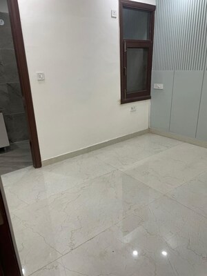 Room in 4 BHK Builder Floor at Vasundhara Sector 5 – for Sale