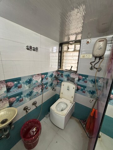 Team Area in 1 BHK Apartment at Marve Queen, Malad West – for Rent
