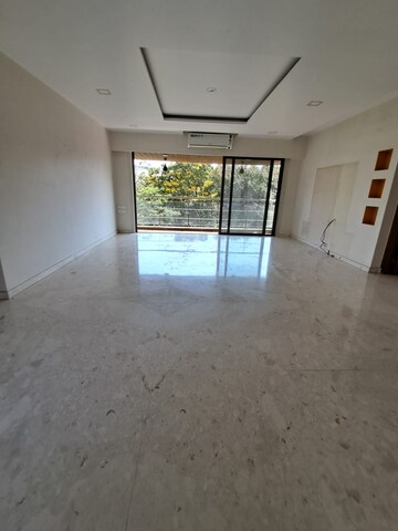 Room in 3 BHK Apartment at Ekta Panorama, Chembur – for Sale