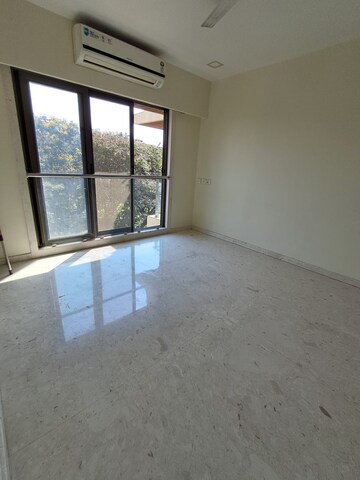 Room in 3 BHK Apartment at Ekta Panorama, Chembur – for Sale