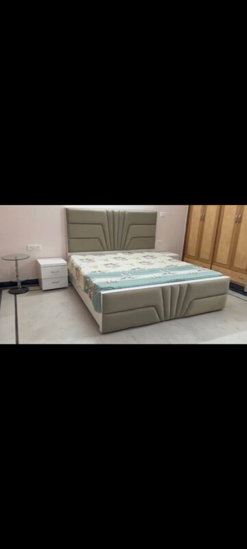 Bedroom in 2.5 BHK Builder Floor at Sector 20 – for Rent