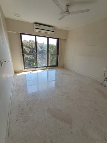 Room in 3 BHK Apartment at Ekta Panorama, Chembur – for Sale