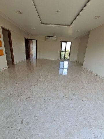 Room in 3 BHK Apartment at Ekta Panorama, Chembur – for Sale