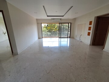 Room in 3 BHK Apartment at Ekta Panorama, Chembur – for Sale