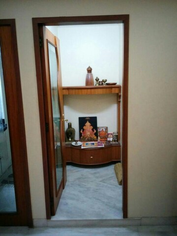 Bathroom in 3 BHK Apartment at Shirine Garden Co Operative Housing Society Ltd, Aundh – for Rent