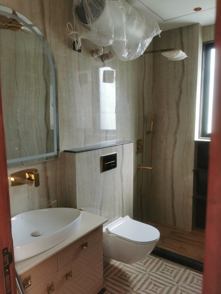 Bathroom, bptp-green-oaks 3 Bedroom 150 Sq.Yd. Builder Floor In Sector 70a Gurgaon 9189700