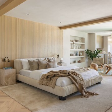 Bedroom in 2.5 BHK Apartment at VIctoryone Amara, Sector 16 Greater Noida – for Sale