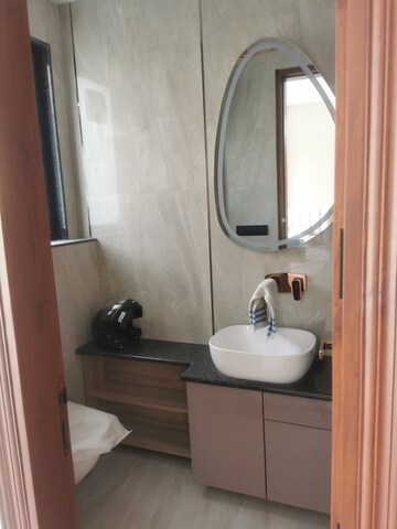 Bathroom in 3 BHK Builder Floor at BPTP Green Oaks, Sector 70a – for Sale