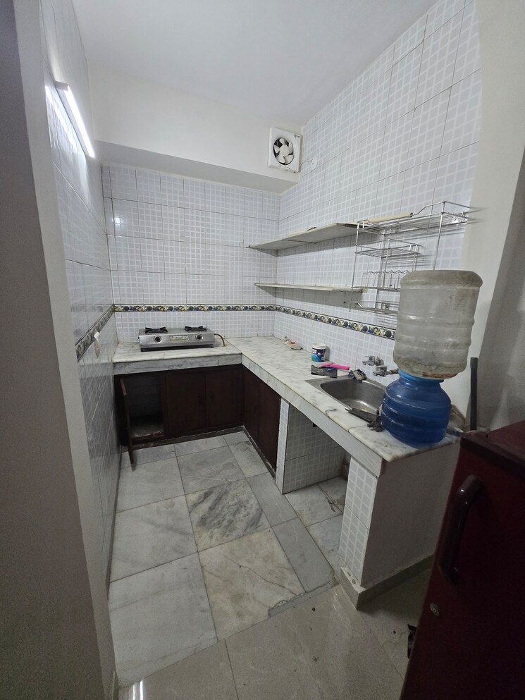 Team Area, amar colony 2 Bedroom 900 Sq.Ft. Builder Floor In Amar Colony Delhi 9190253