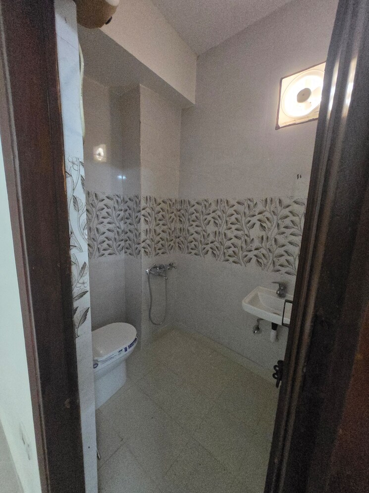 undefined, amar colony 2 Bedroom 900 Sq.Ft. Builder Floor In Amar Colony Delhi 9190253