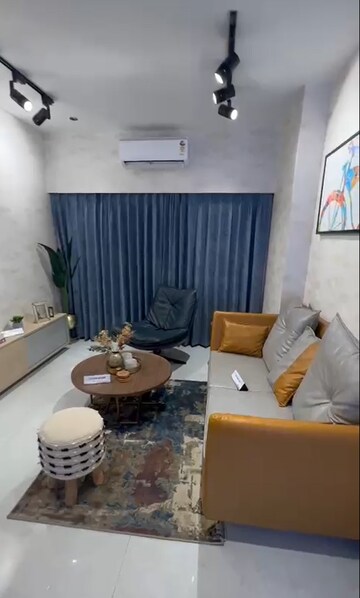 Team Area in 2 BHK Apartment at Vaibhavlaxmi Queens Avenue, Chembur – for Rent