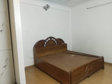 Bedroom in 3 BHK Apartment at Dalanwala – for Rent