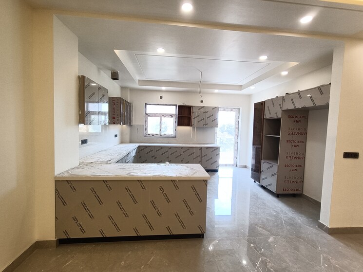 Kitchen, bptp-park-floors-i 3 Bedroom 2250 Sq.Ft. Builder Floor In Sector 77 Faridabad 9190419