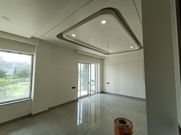 Building Lobby in 3 BHK Builder Floor at Bptp Park Floors I, Sector 77 – for Sale
