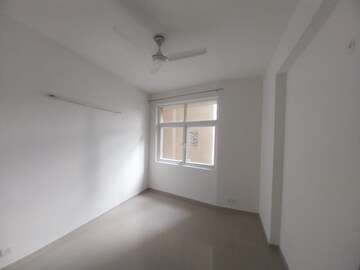 Room in 2 BHK Apartment at Sector 16c Greater Noida – for Rent