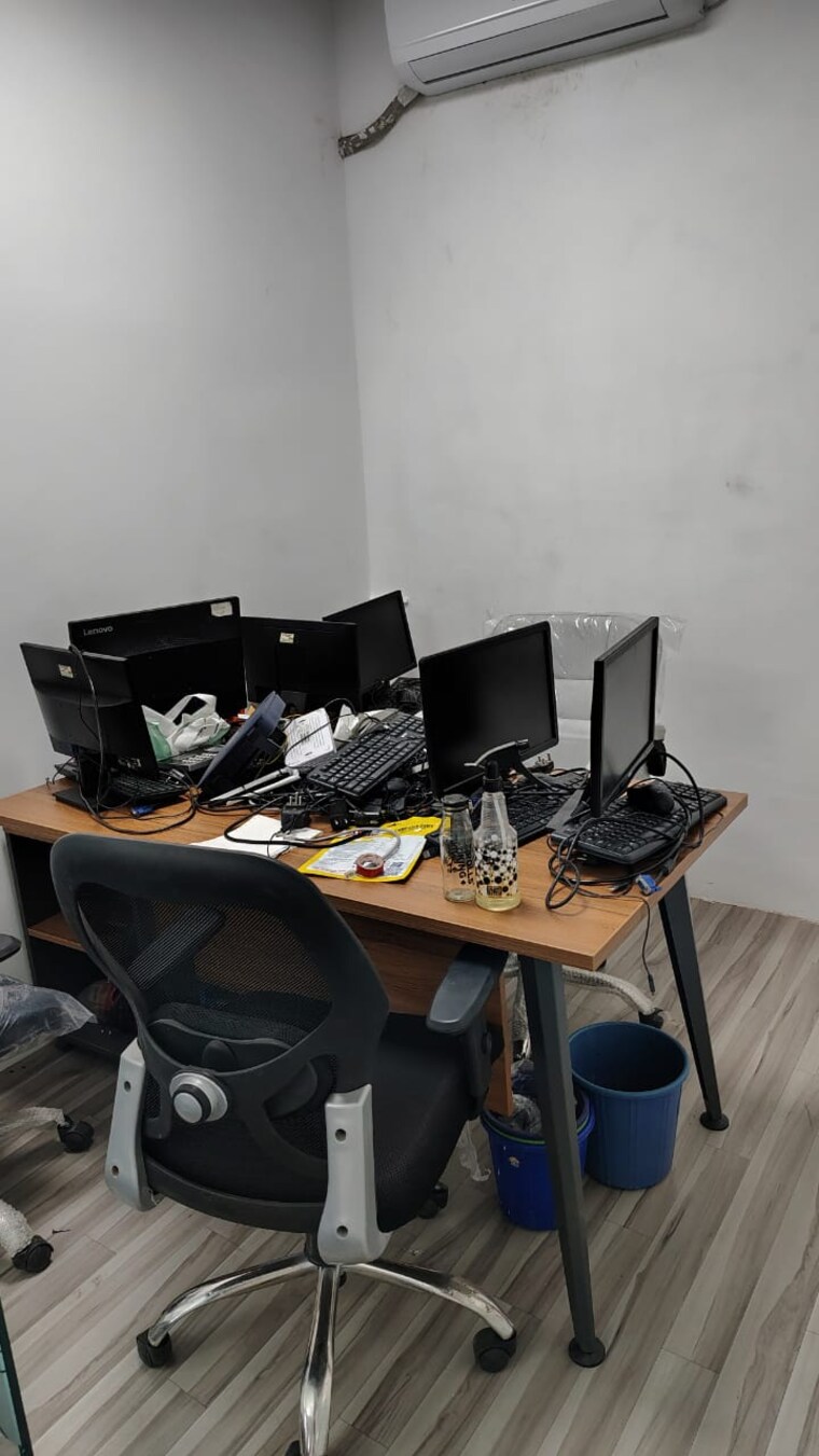 Team Area, sector 3 Commercial Office Space 1200 Sq.Ft. In Sector 3 Noida 9190358