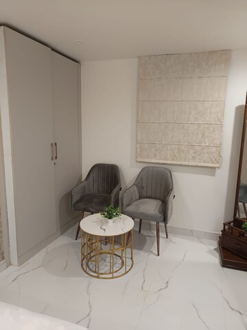 Living Room in 1 BHK Builder Floor at DLF City Phase IV, Dlf Phase iv – for Rent