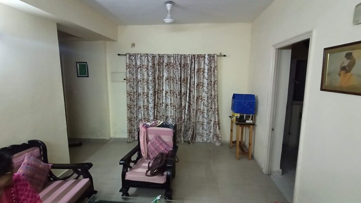 Living Room, paras-tierea 2 Bedroom 925 Sq.Ft. Apartment In Sector 137 Noida 9190369