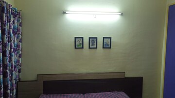 Room in 2 BHK Apartment at Paras Tierea, Sector 137 – for Rent