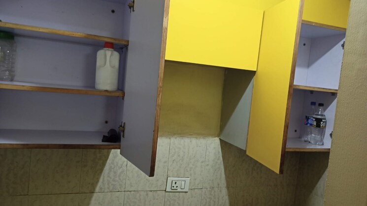 Kitchen, paras-tierea 2 Bedroom 925 Sq.Ft. Apartment In Sector 137 Noida 9190369