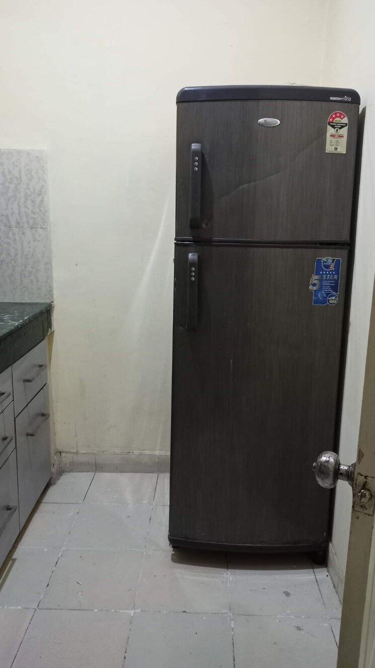 Bathroom, paras-tierea 2 Bedroom 925 Sq.Ft. Apartment In Sector 137 Noida 9190369