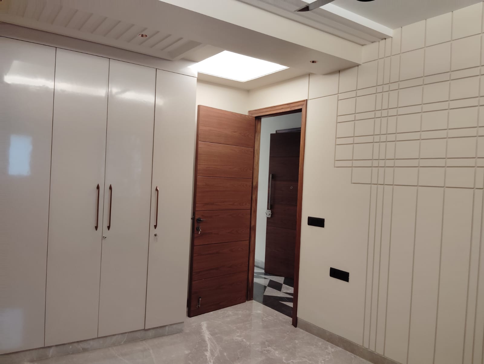3 BHK + Servant Room Builder Floor For Rent in Sarvodaya Enclave