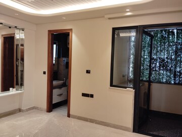 Building Lobby in 3 BHK Builder Floor at Sarvodaya Enclave – for Rent