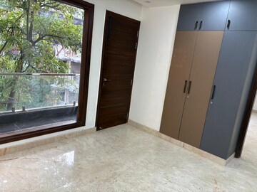 Room in 4 BHK Builder Floor at Rohini Sector 1 – for Rent